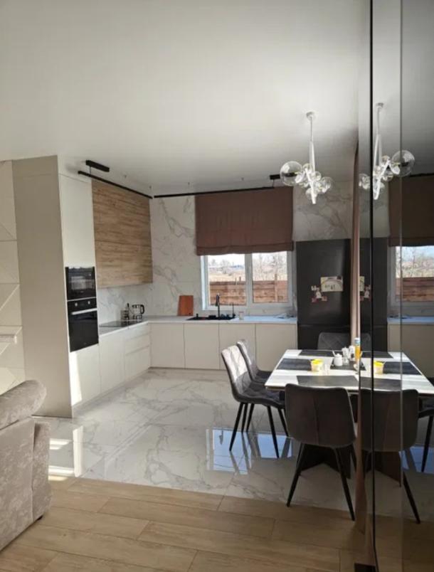 Дом, 4-кімн., Бабаи, Харьковский район