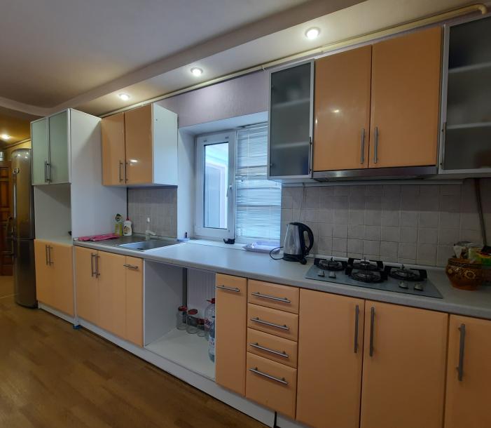 Дом, 4-кімн., Харьков, Киевская метро