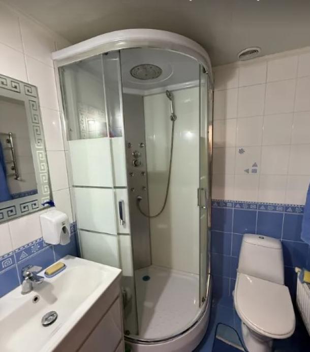 Дом, 4-кімн., Харьков, Алексеевка