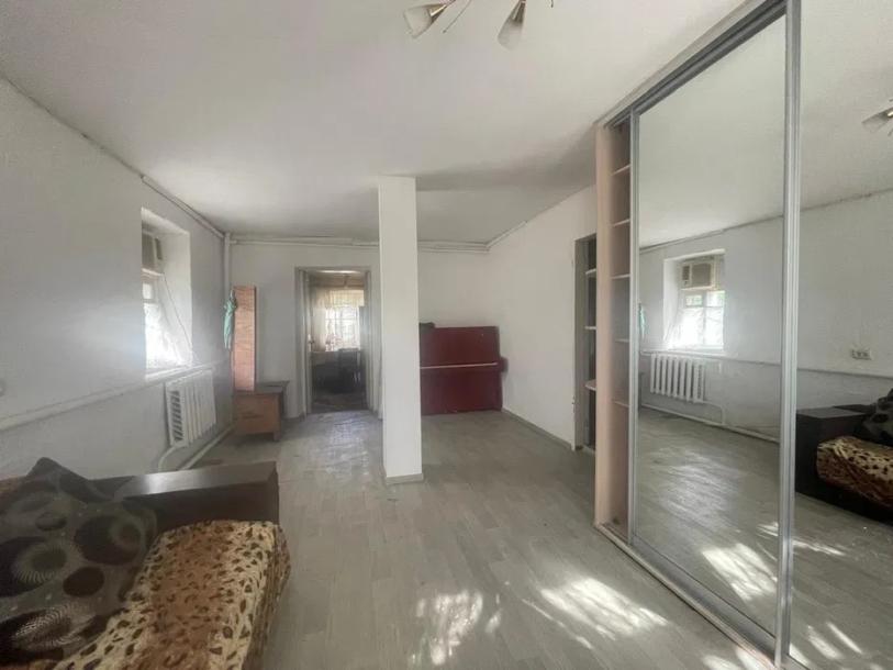 Дом, 3-кімн., Харьков, Песочин