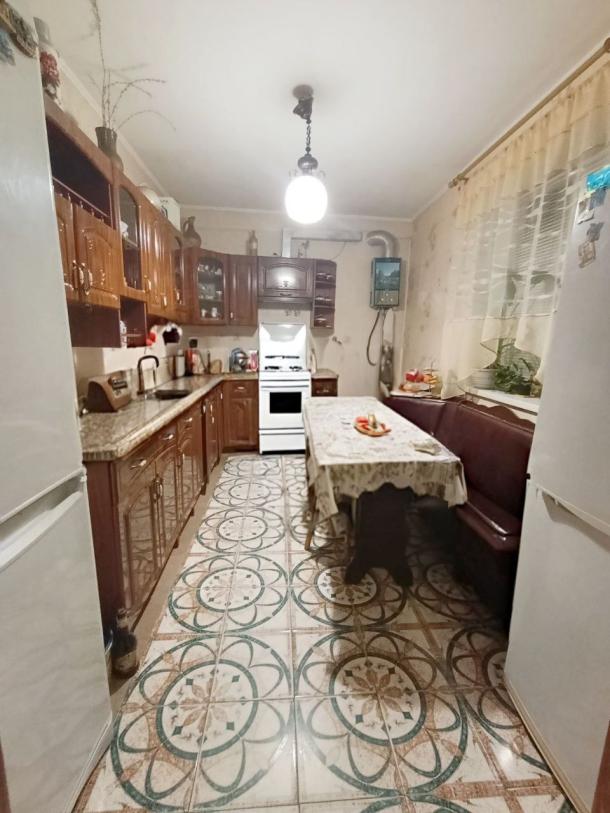 Дом, 4-кімн., Чугуев, Чугуевский район