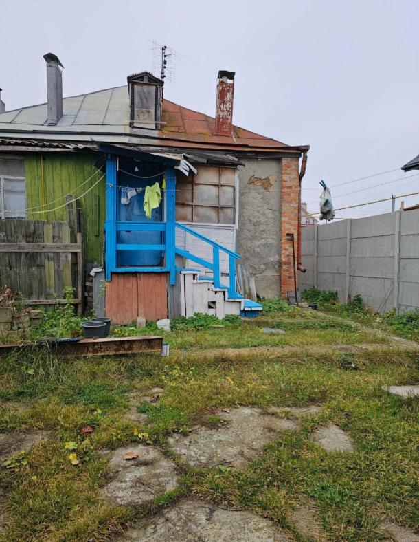 Дом, 1-кімн., Харьков, Залютино