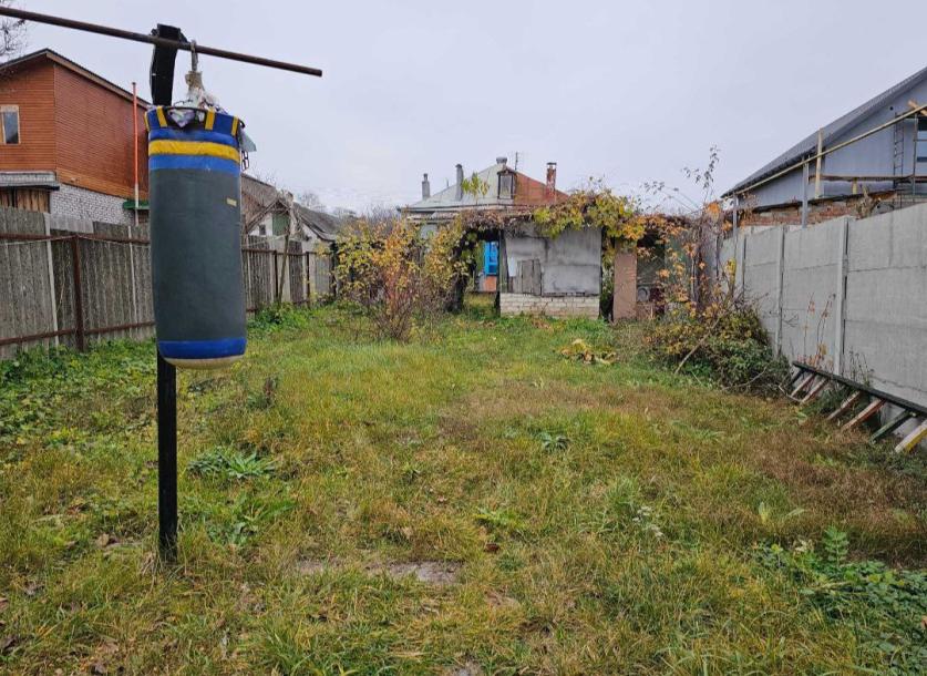 Дом, 1-кімн., Харьков, Залютино