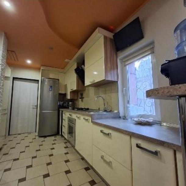 Дом, 6-кімн., Харьков, Киевская метро