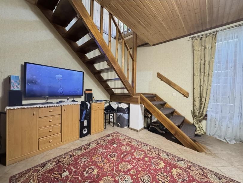 Дом, 3-кімн., Харьков, Спортивная метро