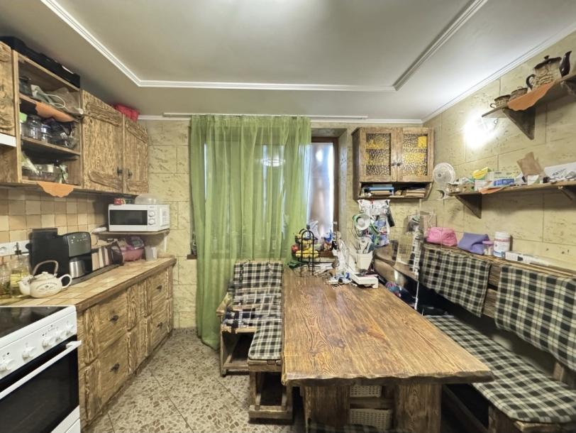 Дом, 3-кімн., Харьков, Спортивная метро