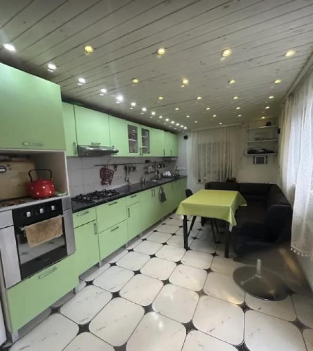 Дом, 4-кімн., Харьков, Холодная Гора