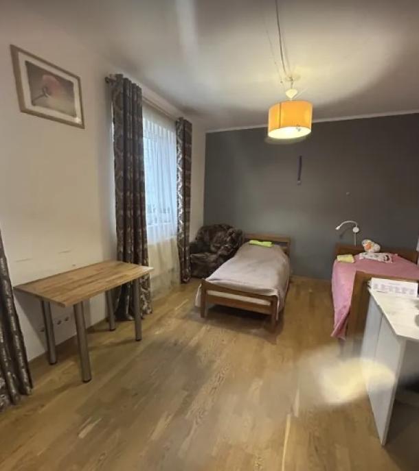 Дом, 4-кімн., Харьков, Холодная Гора