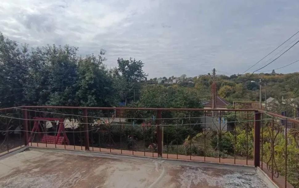 Дом, 6-кімн., Чугуев, Чугуевский район