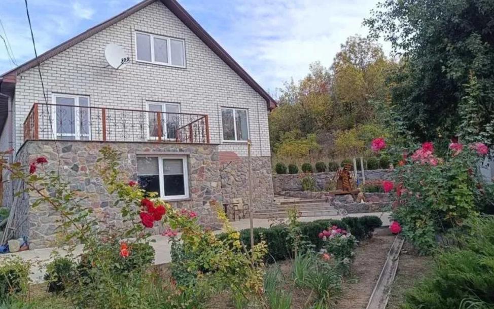 Дом, 6-кімн., Чугуев, Чугуевский район