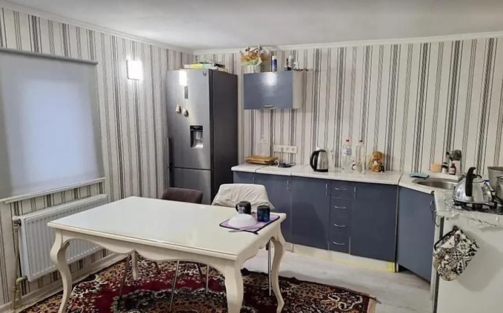 Дом на 2 входа, 4-кімн., Харьков, Ледное