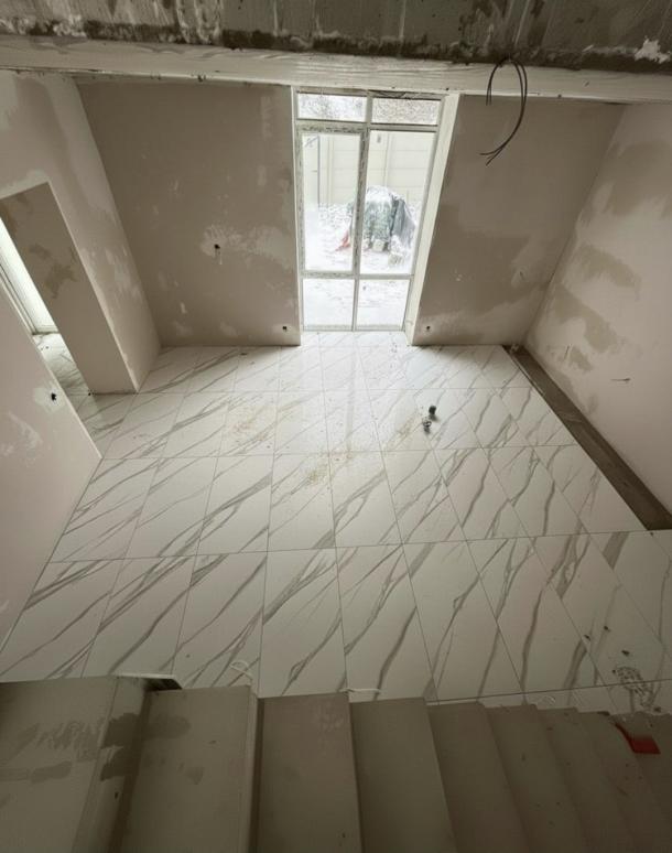 Дом, 4-кімн., Харьков, Жихарь