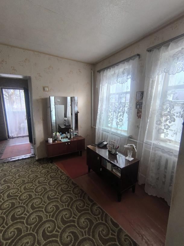 Дом, 4-кімн., Харьков, Песочин