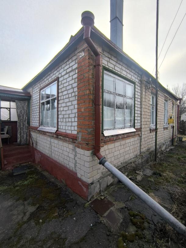 Дом, 4-кімн., Харьков, Песочин