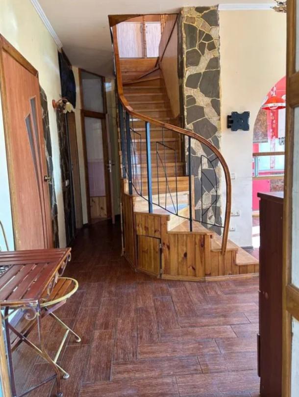 Дом, 5-кімн., Харьков, Ледное