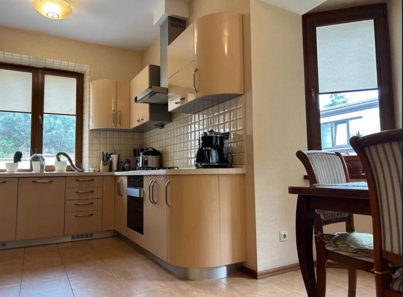 Дом, 5-кімн., Харьков, Павлово Поле