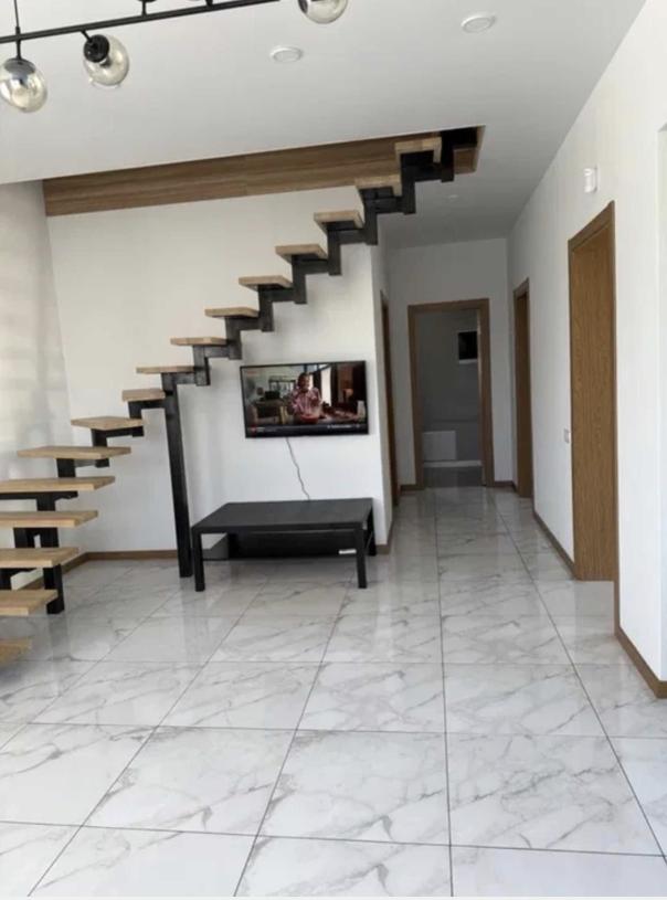 Дом, 3-кімн., Харьков, Большая Даниловка