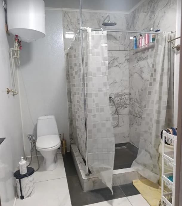 Дом, 3-кімн., Харьков, Москалевка