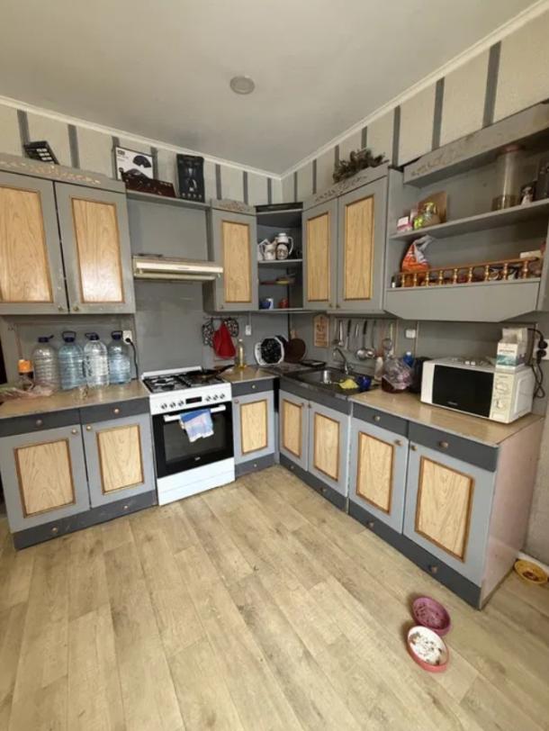 Дом, 5-кімн., Харьков, Алексеевка