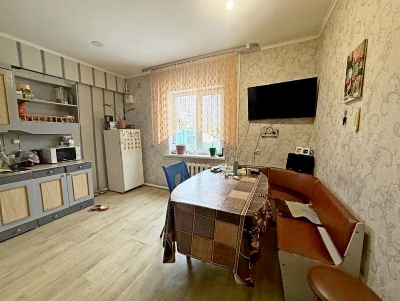 Дом, 5-кімн., Харьков, Алексеевка