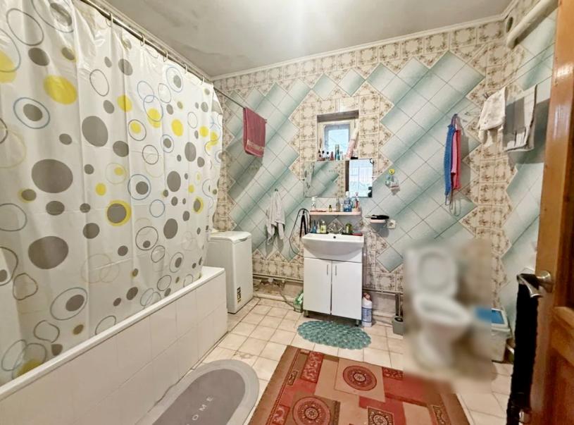 Дом, 5-кімн., Харьков, Алексеевка