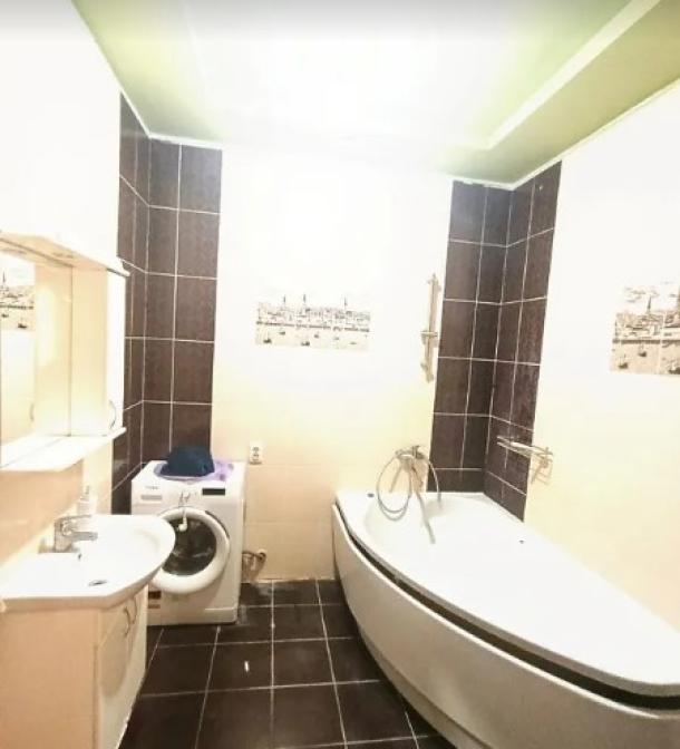 Дом, 6-кімн., Харьков, Песочин