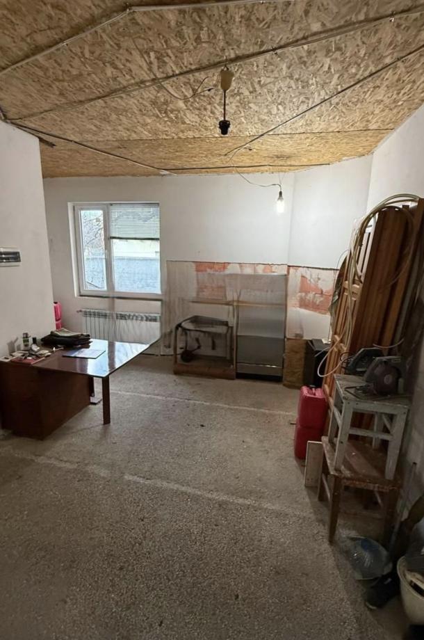 Дом, 2-кімн., Харьков, Новозападный