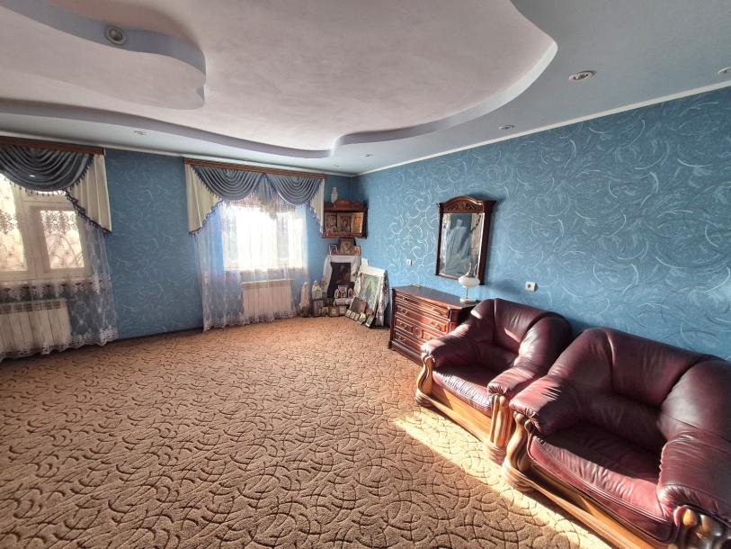 Дом, 4-кімн., Харьков, Павленки