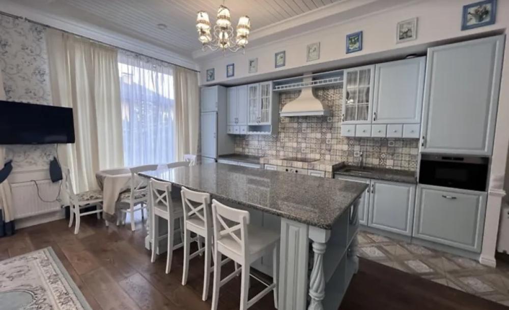 Дом, 3-кімн., Харьков, Алексеевка