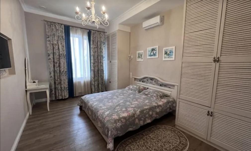 Дом, 3-кімн., Харьков, Алексеевка