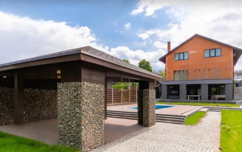 Дом, 5-кімн., Харьков, Залютино