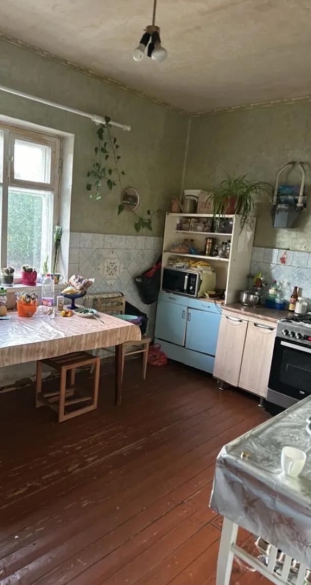 Дом, 5-кімн., Люботин, Харьковский район