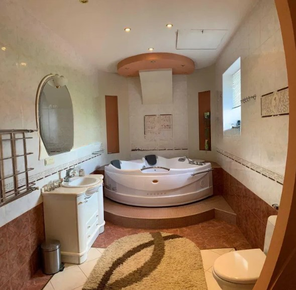 Дом, 4-кімн., Харьков, Большая Даниловка