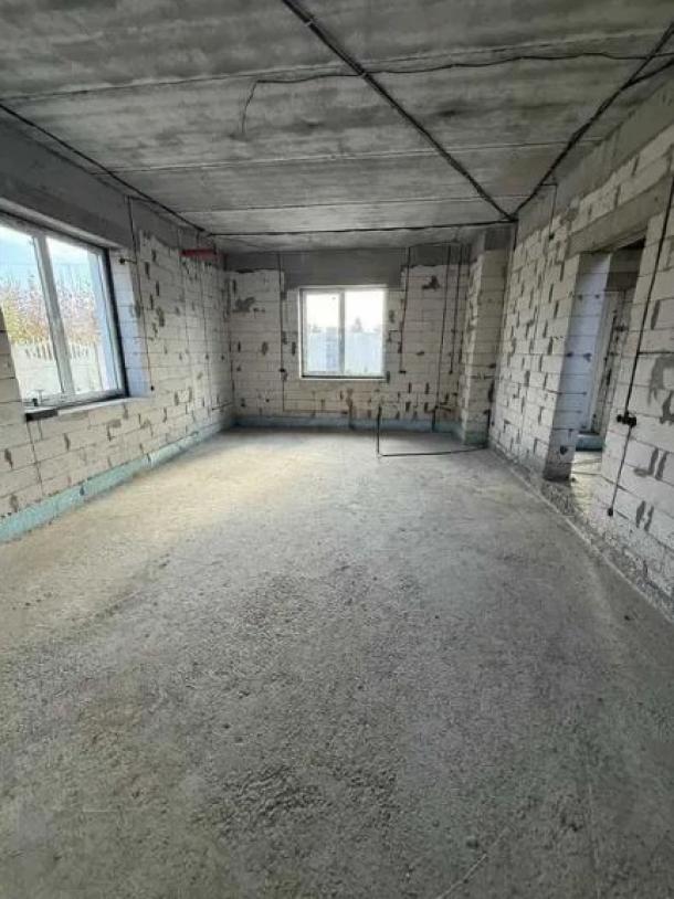 Дом, 4-кімн., Харьков, Павленки