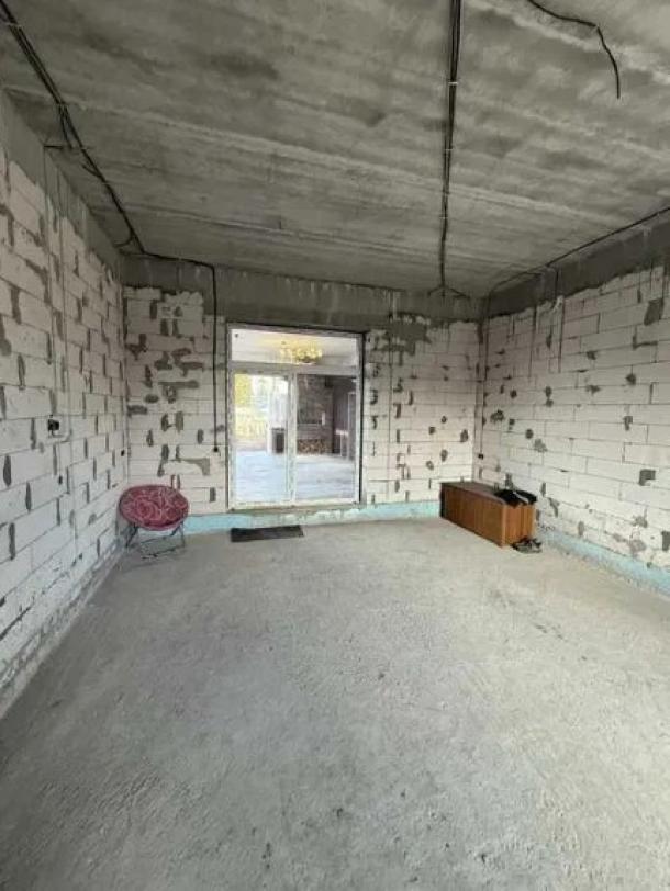 Дом, 4-кімн., Харьков, Павленки