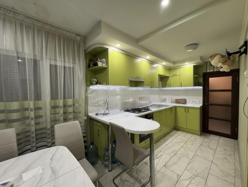 Дом, 3-кімн., Харьков, Холодная Гора