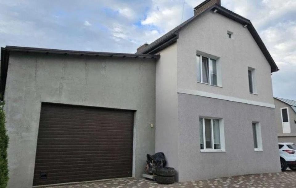 Дом, 4-кімн., Харьков, Рогань жилмассив