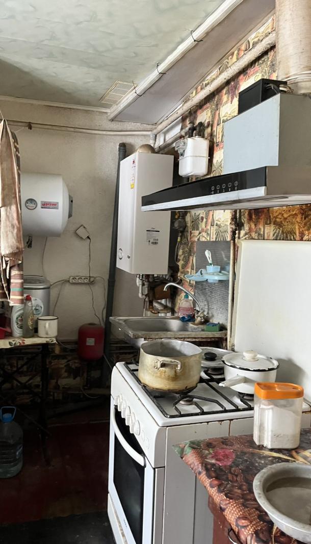 Дом, 4-кімн., Харьков, Новозападный