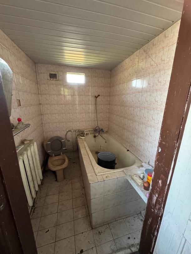 Дом, 4-кімн., Харьков, ХТЗ