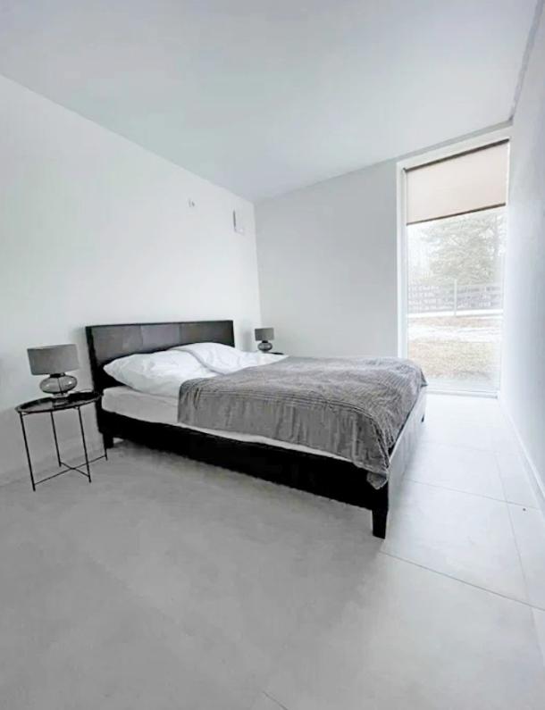 Дом, 4-кімн., Артюховка, Чугуевский район