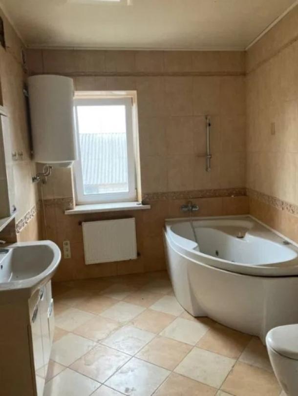 Дом, 4-кімн., Харьков, Киевская метро