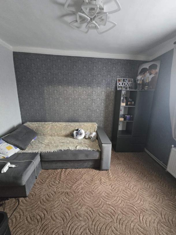 Дом, 3-кімн., Харьков, Рогань жилмассив