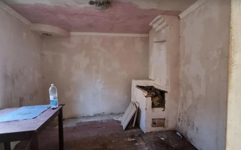 Дом, 2-кімн., Харьков, Алексеевка