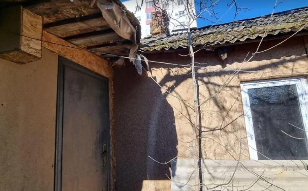 Дом, 2-кімн., Харьков, Алексеевка