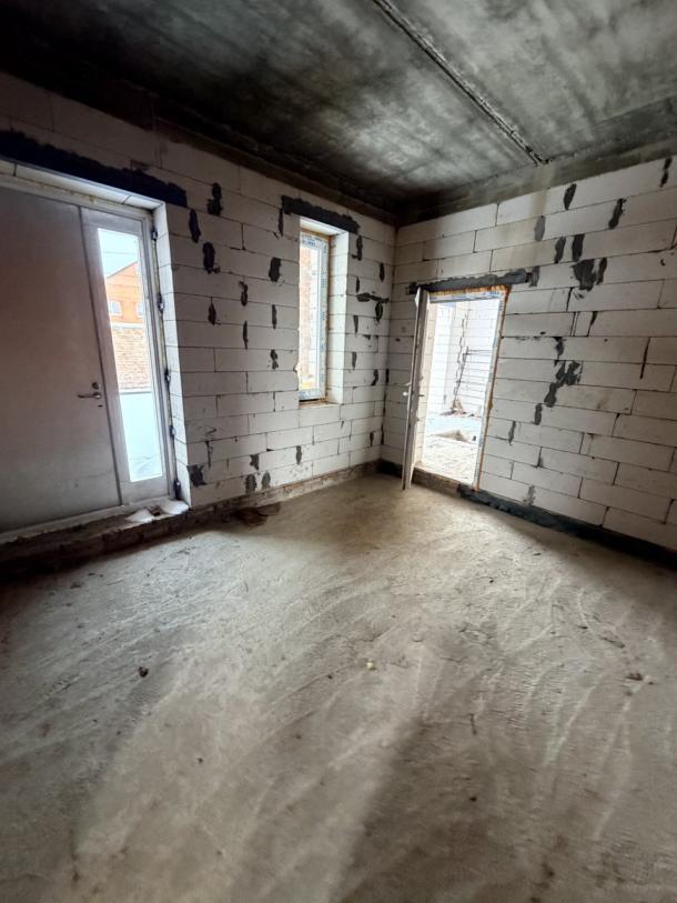 Дом, 4-кімн., Харьков, Кулиничи