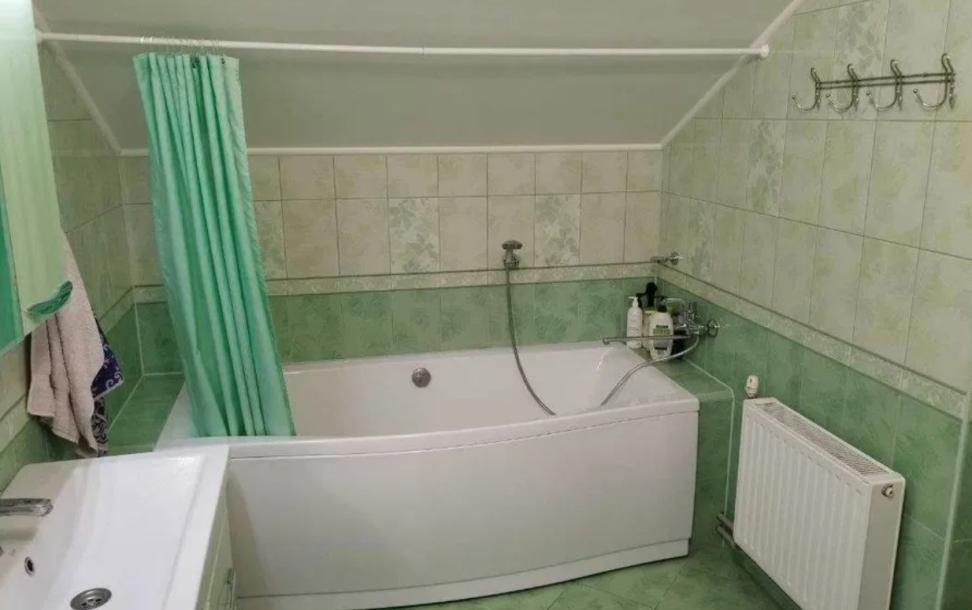 Дом, 4-кімн., Васищево, Харьковский район