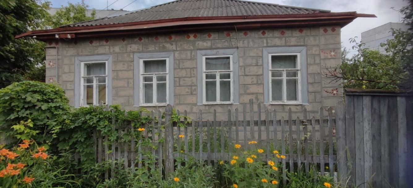 Дом, 4-кімн., Чугуев, Чугуевский район