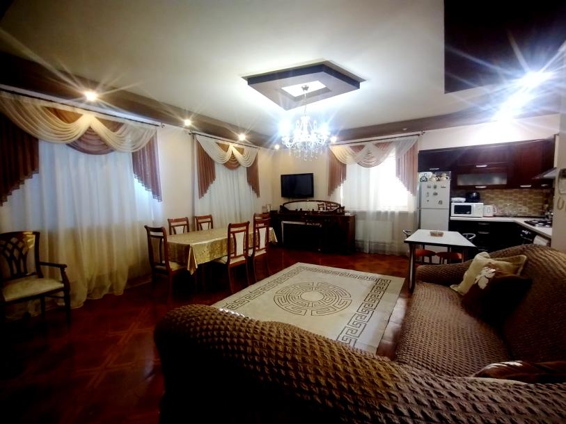 Дом, 4-кімн., Харьков, Новые Дома