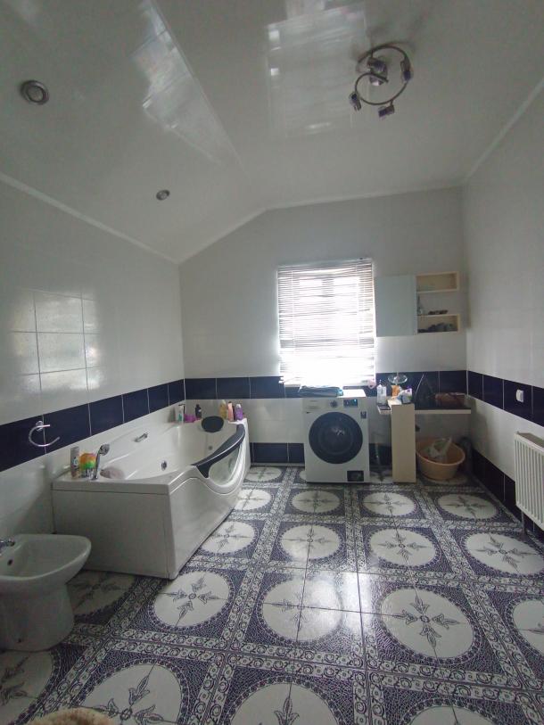 Дом, 5-кімн., Харьков, Жихарь