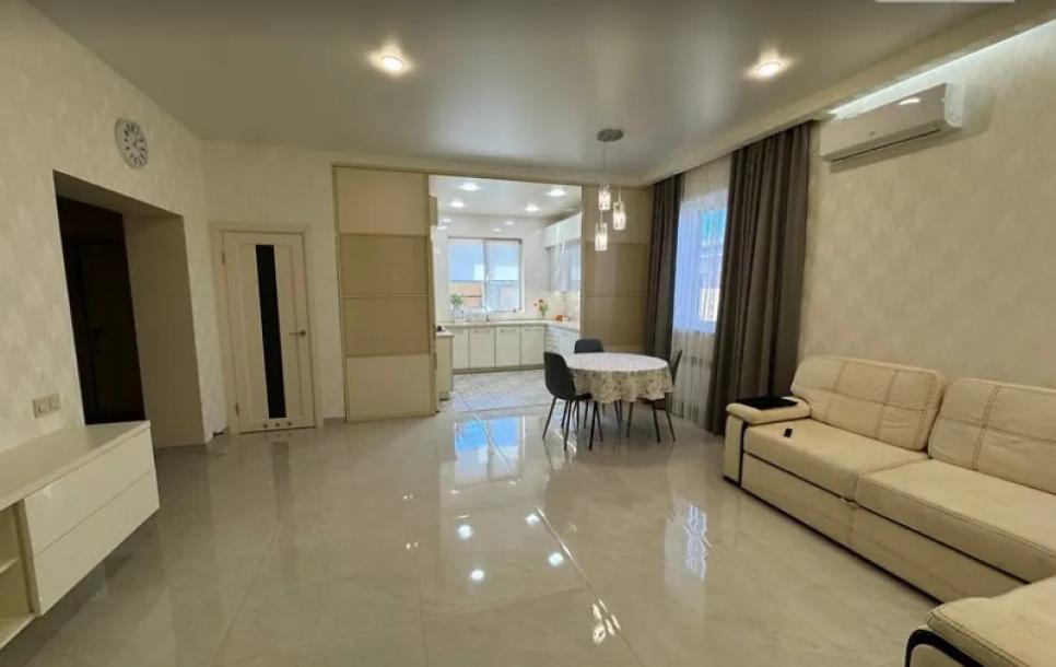 Дом, 4-кімн., Харьков, Основа